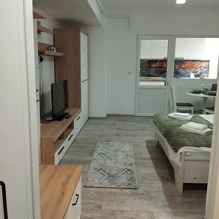Amber Apartment *